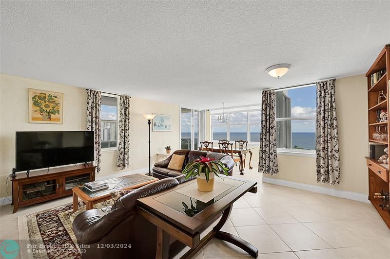 Image 18 of 71 For 3015 Ocean Blvd  14f