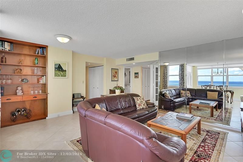 Image 21 of 71 For 3015 Ocean Blvd  14f