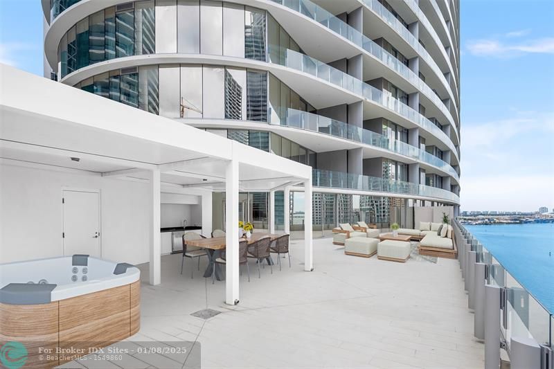 Image 11 of 51 For 300 Biscayne Blvd Way  1507w