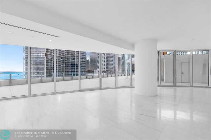 Image 22 of 51 For 300 Biscayne Blvd Way  1507w