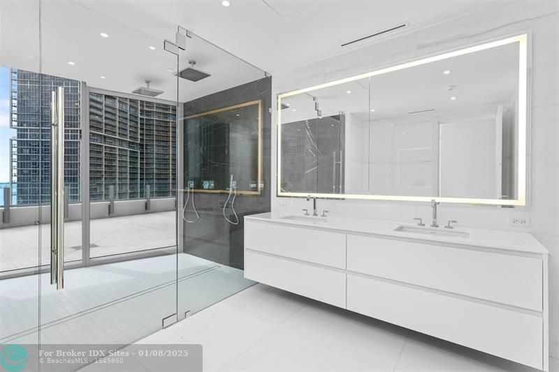 Image 31 of 51 For 300 Biscayne Blvd Way  1507w