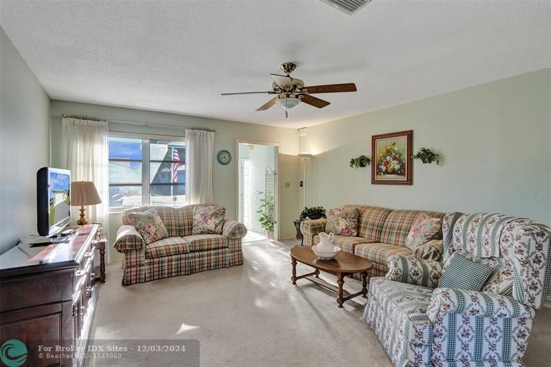 Image 12 of 76 For 6713 58th Ct