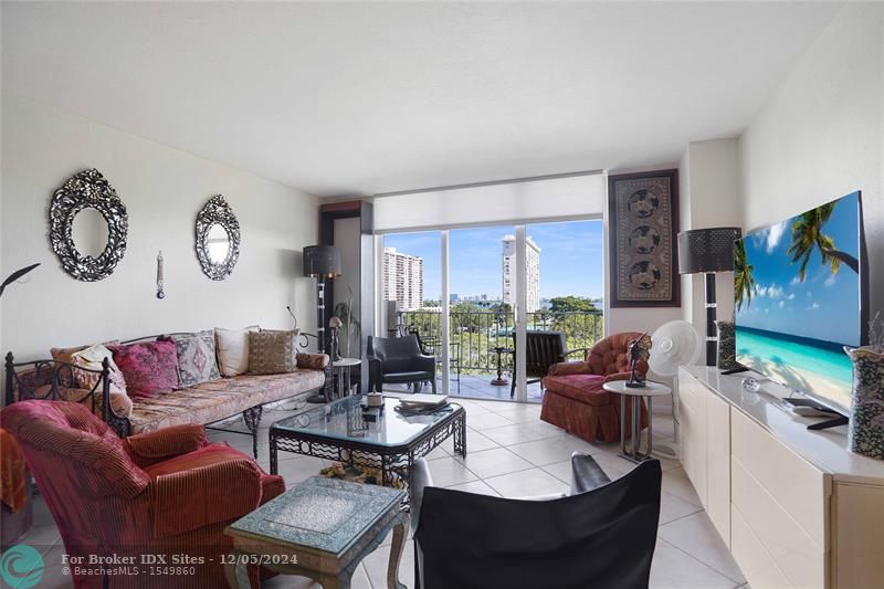 Image 13 of 36 For 11111 Biscayne Blvd  6a (622)