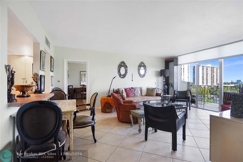 Image 15 of 36 For 11111 Biscayne Blvd  6a (622)