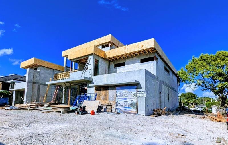 Image 11 of 15 For 23 Isla Bahia Dr