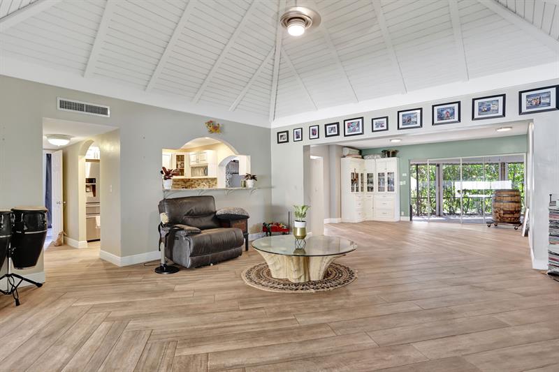 Image 11 of 62 For 5714 Bamboo Cir