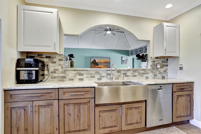 Image 18 of 62 For 5714 Bamboo Cir