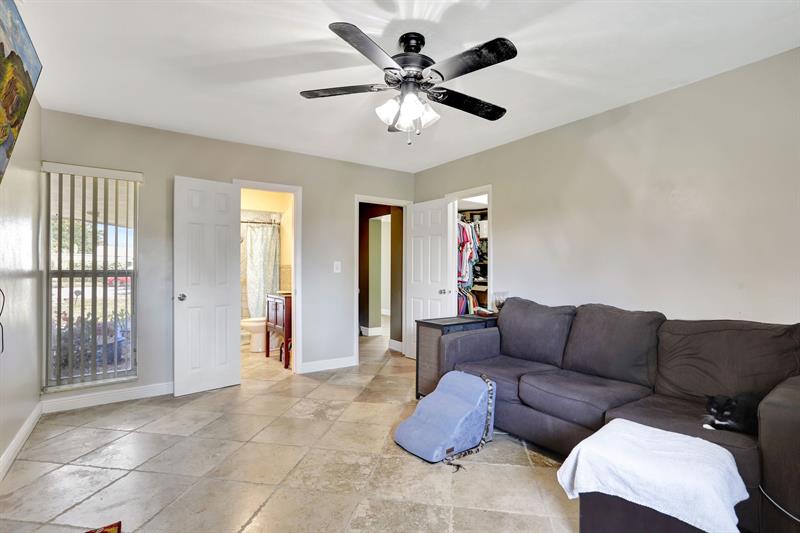 Image 40 of 62 For 5714 Bamboo Cir