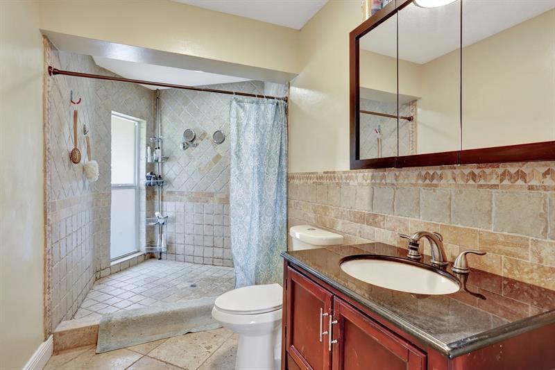 Image 41 of 62 For 5714 Bamboo Cir