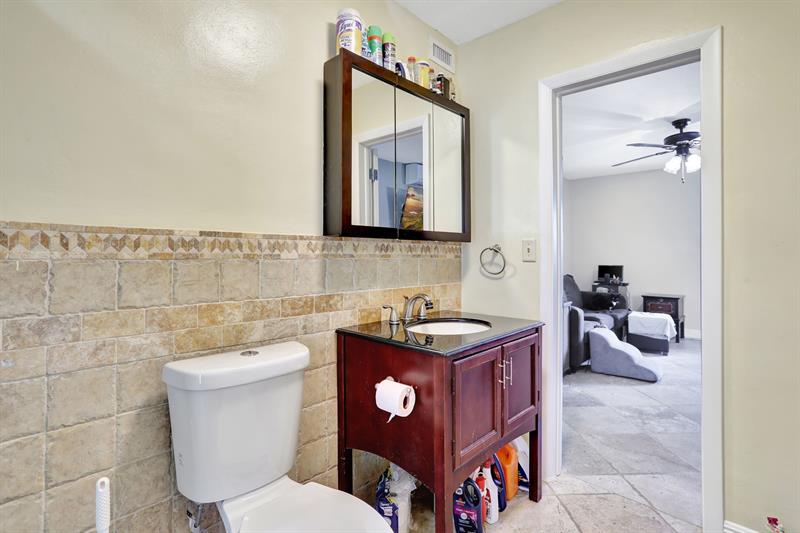 Image 43 of 62 For 5714 Bamboo Cir