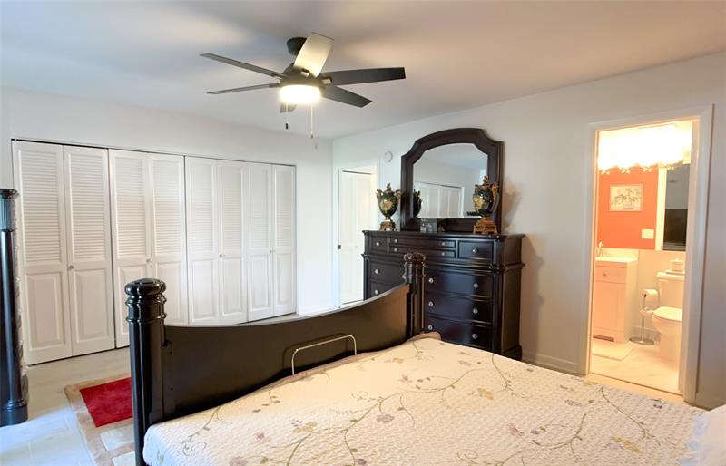 Image 19 of 48 For 1069 Newport Q  1069