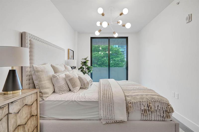 Image 41 of 68 For 3040 Ocean Blvd  N106