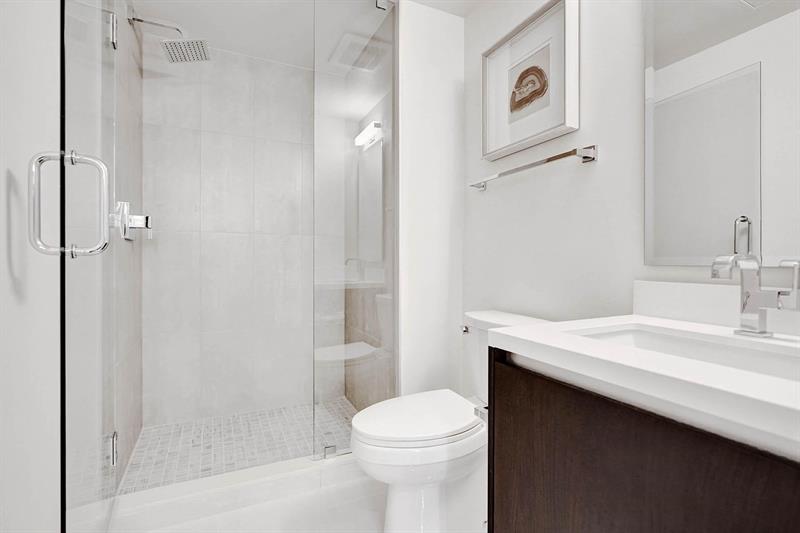 Image 45 of 68 For 3040 Ocean Blvd  N106