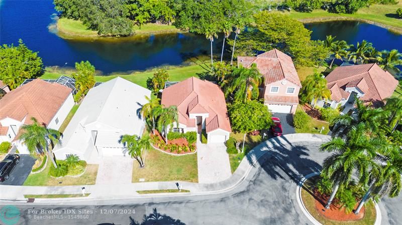 Details for 576 Bridgeton Rd, Weston, FL 33326