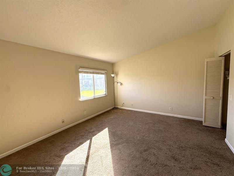 Image 7 of 17 For 4982 32nd Ave  4982