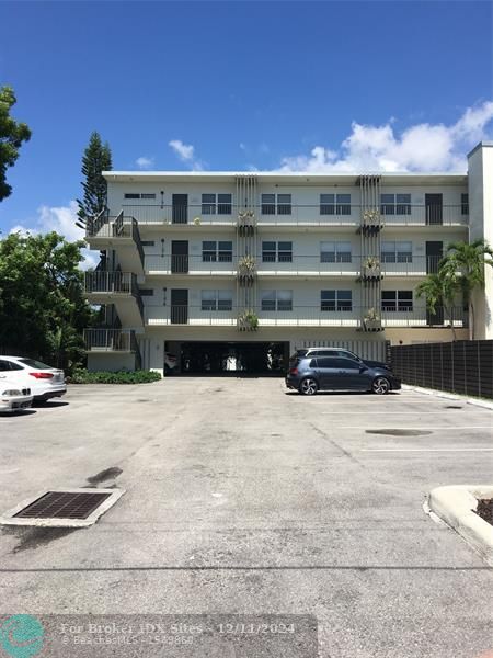 Details for 609 13  205, Fort Lauderdale, FL 33304