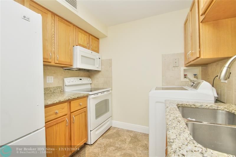 Image 8 of 21 For 10762 La Placida Dr  205