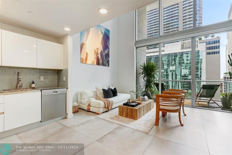 Image 9 of 20 For 1060 Brickell Ave  807