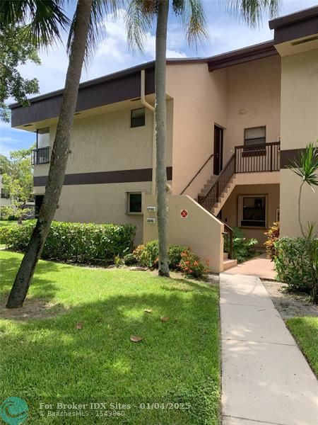 Image 13 of 42 For 2700 Carambola Cir  2700