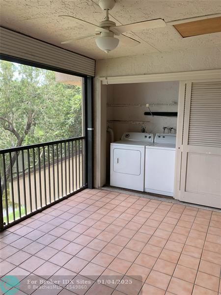 Image 18 of 42 For 2700 Carambola Cir  2700