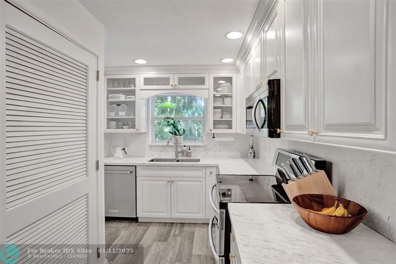 Image 11 of 50 For 2501 Ocean Boulevard  1030