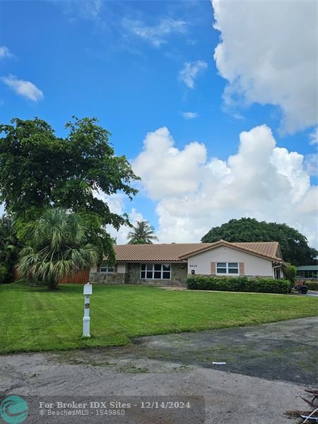 Listing Details for 4625 Glenwood Dr, Coconut Creek, FL 33066