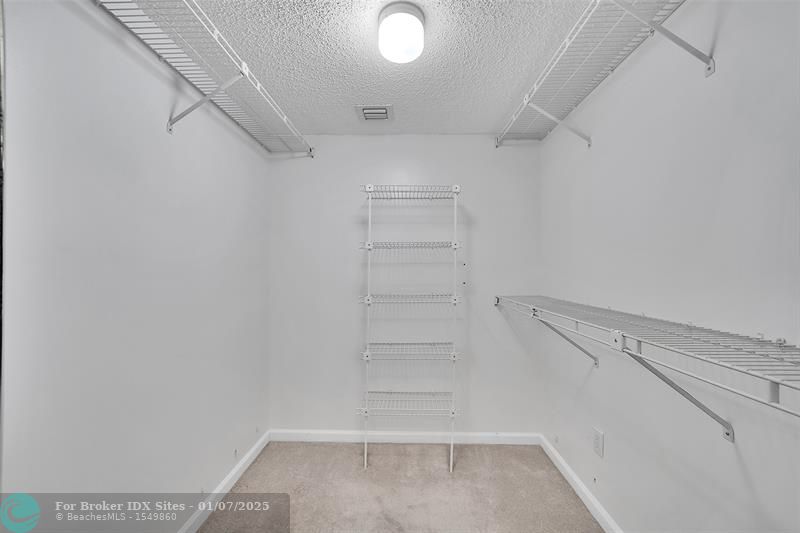 Image 18 of 34 For 10368 Clairmont Cir  303