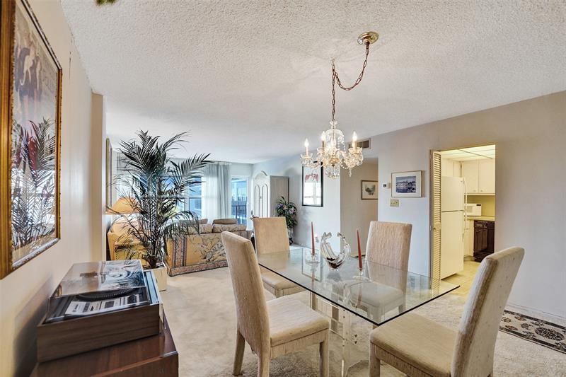 Image 10 of 94 For 405 Ocean Blvd  623