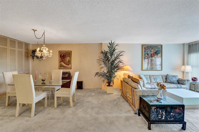 Image 14 of 94 For 405 Ocean Blvd  623