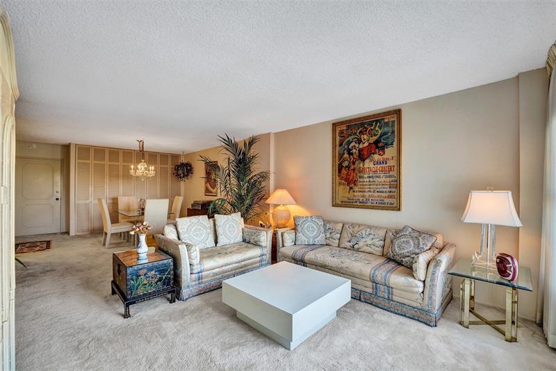 Image 17 of 94 For 405 Ocean Blvd  623