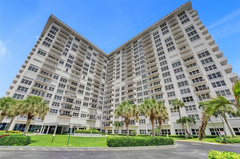 Image 3 of 94 For 405 Ocean Blvd  623