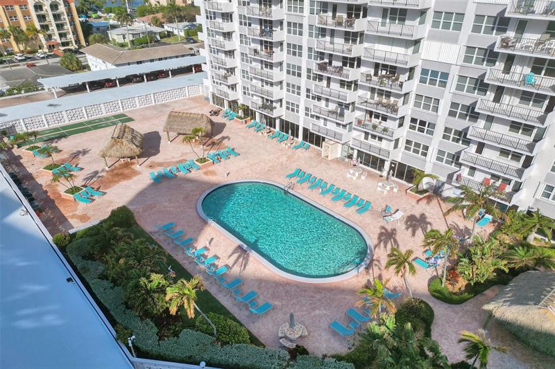 Image 44 of 94 For 405 Ocean Blvd  623