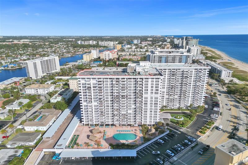 Image 46 of 94 For 405 Ocean Blvd  623