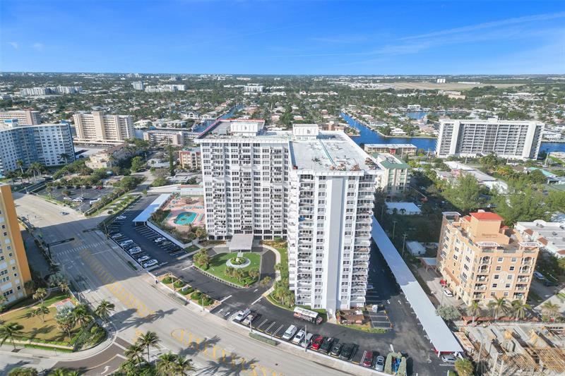 Image 58 of 94 For 405 Ocean Blvd  623