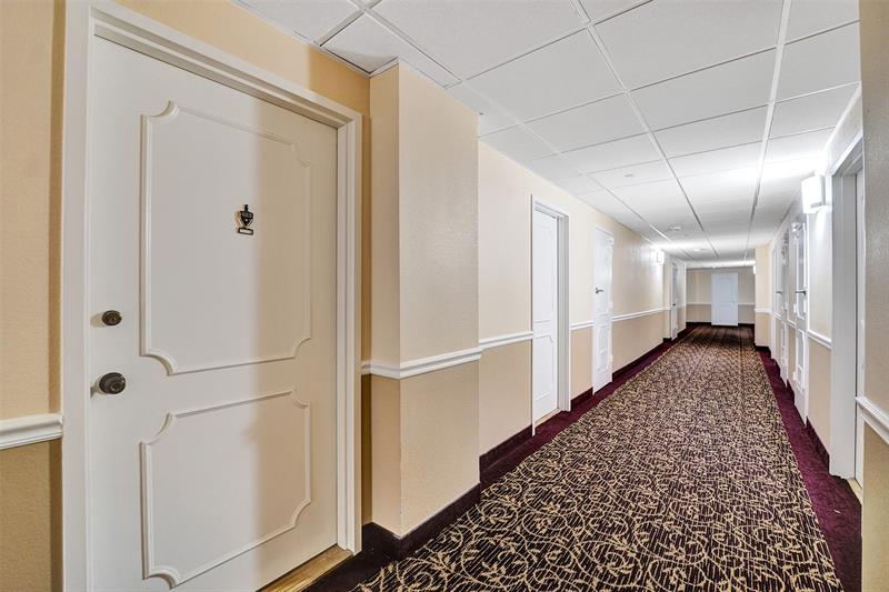 Image 6 of 94 For 405 Ocean Blvd  623