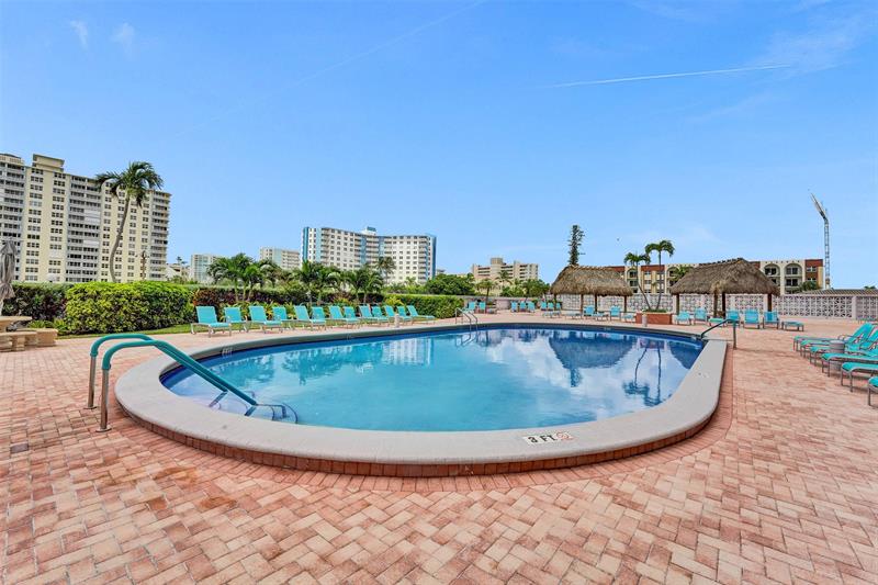 Image 82 of 94 For 405 Ocean Blvd  623
