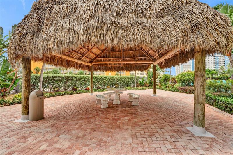 Image 84 of 94 For 405 Ocean Blvd  623