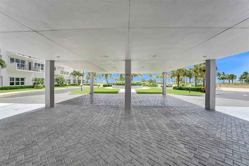 Image 88 of 94 For 405 Ocean Blvd  623