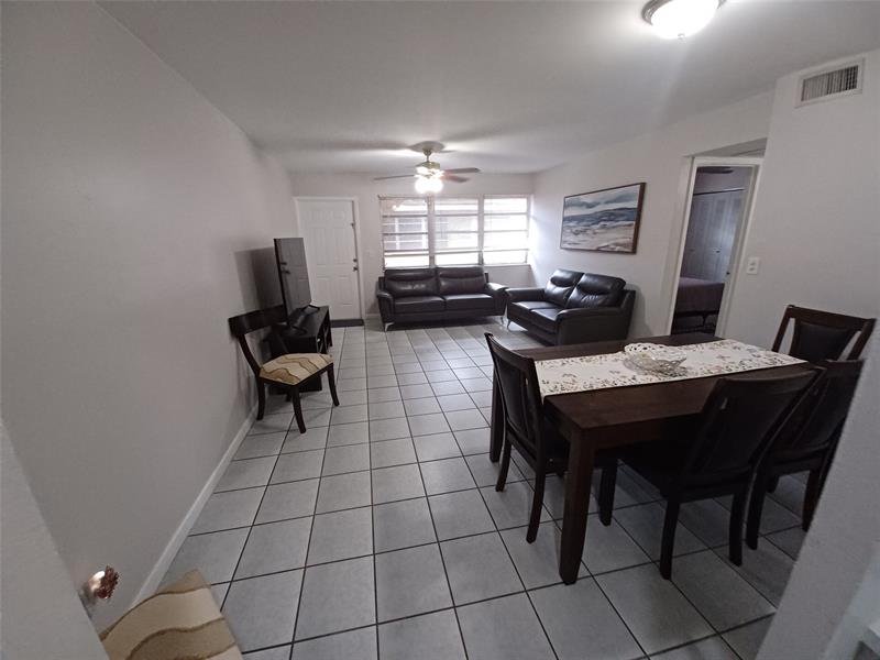 Image 3 of 14 For 10036 Twin Lakes Dr  37f