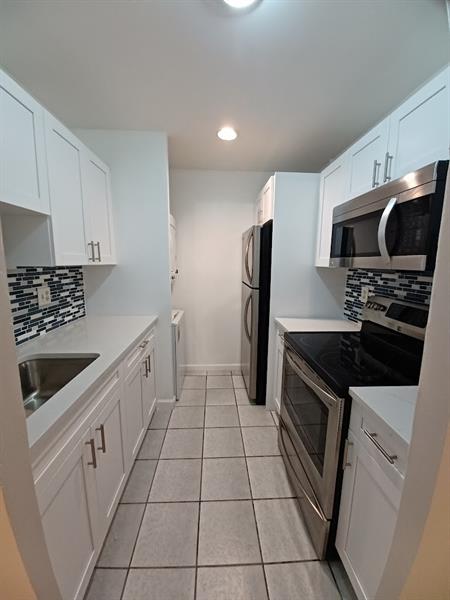 Image 4 of 14 For 10036 Twin Lakes Dr  37f