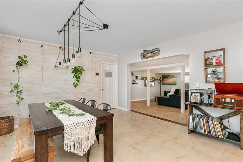 Image 10 of 42 For 3261 6th Ave