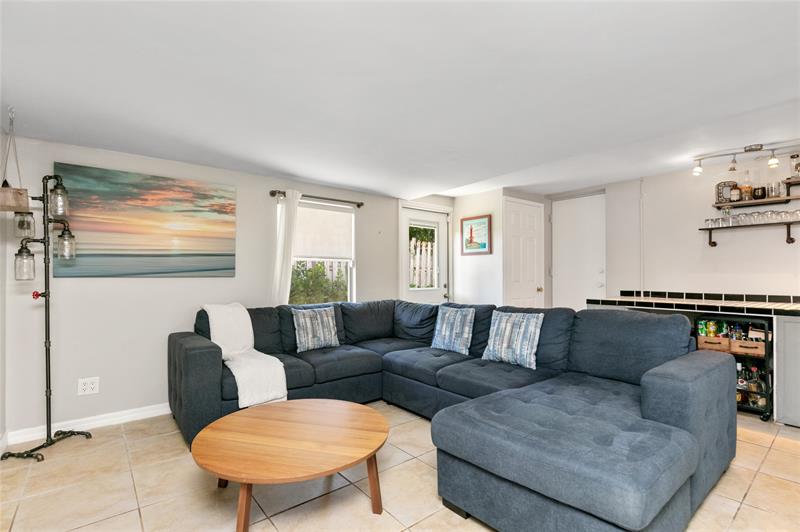 Image 12 of 42 For 3261 6th Ave