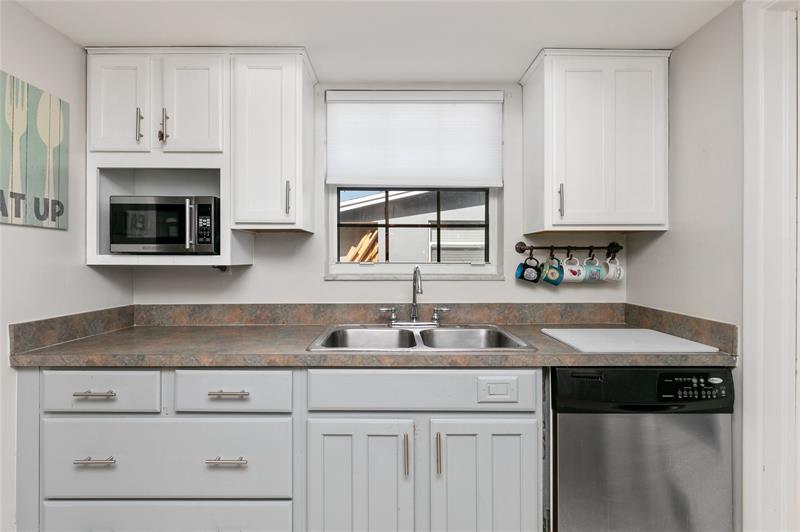 Image 19 of 42 For 3261 6th Ave