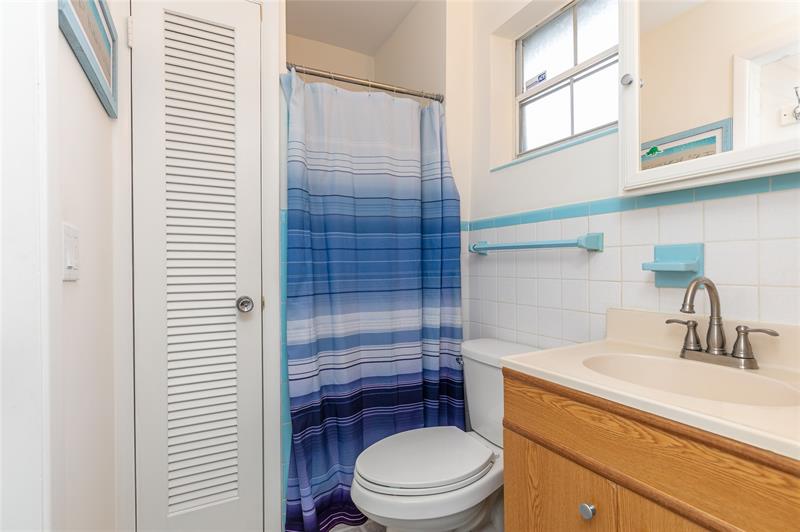 Image 22 of 42 For 3261 6th Ave