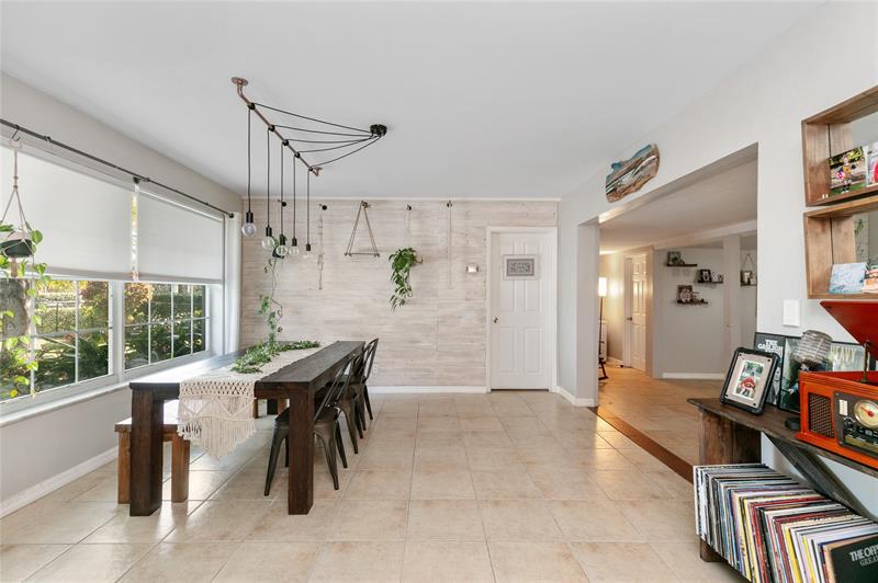 Image 24 of 42 For 3261 6th Ave