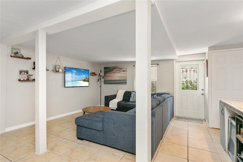 Image 26 of 42 For 3261 6th Ave