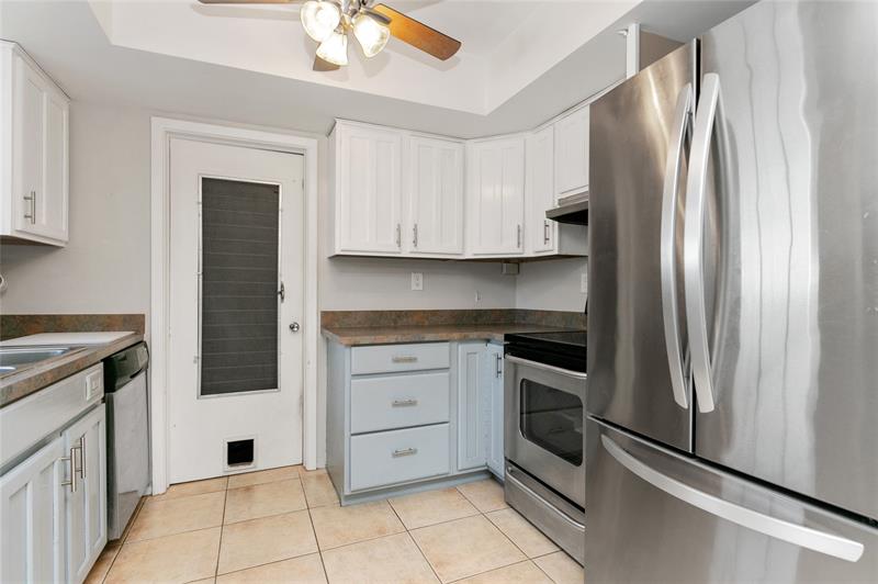 Image 30 of 42 For 3261 6th Ave