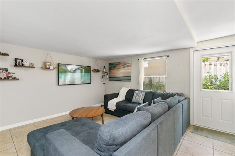 Image 9 of 42 For 3261 6th Ave