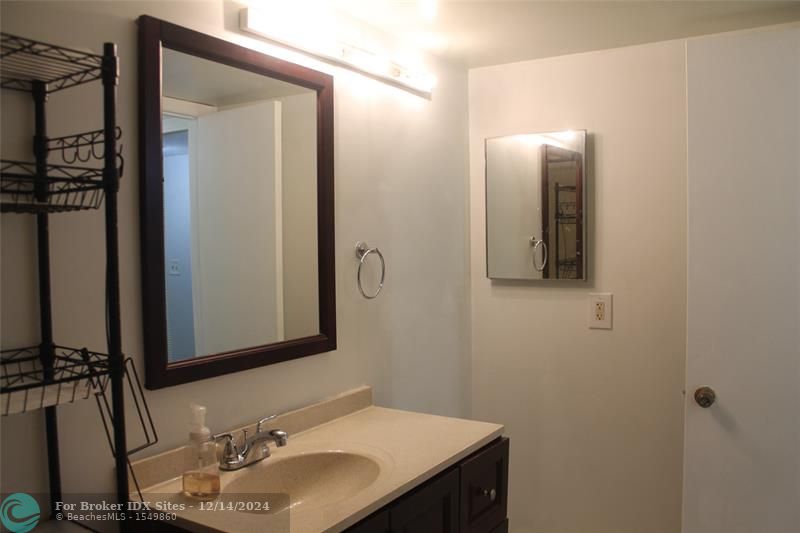 Image 12 of 33 For 2039 Coral Ridge Dr  304