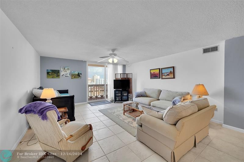 Image 16 of 43 For 801 Ocean Dr  804